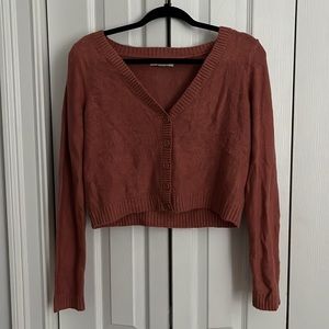 AMERICAN EAGLE SWEATER